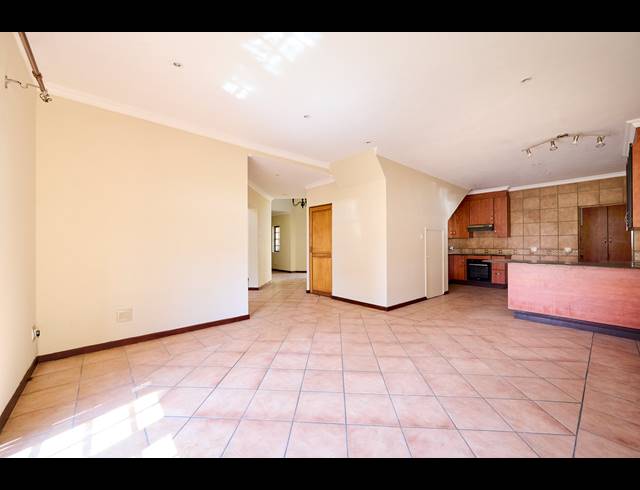 4 BEDROOM HOUSE FOR SALE IN KYALAMI HILLS